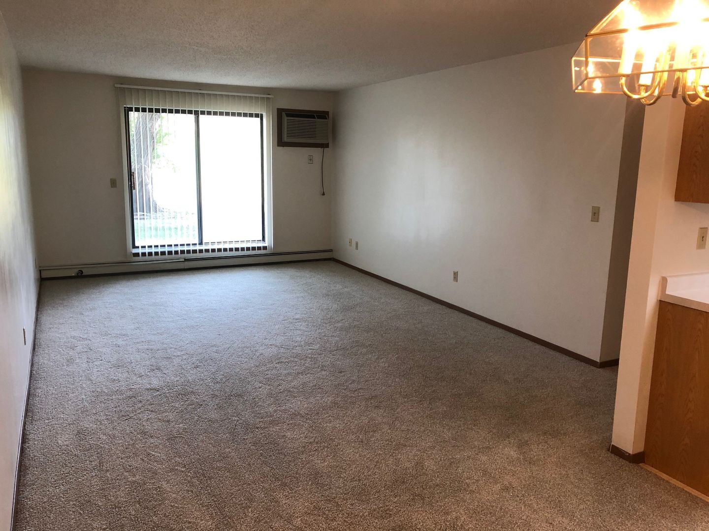 Sioux Falls Apartment: 300 N Holly Ave