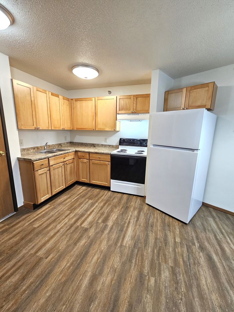 Pequot Lakes Apartment: 30637 Olson St