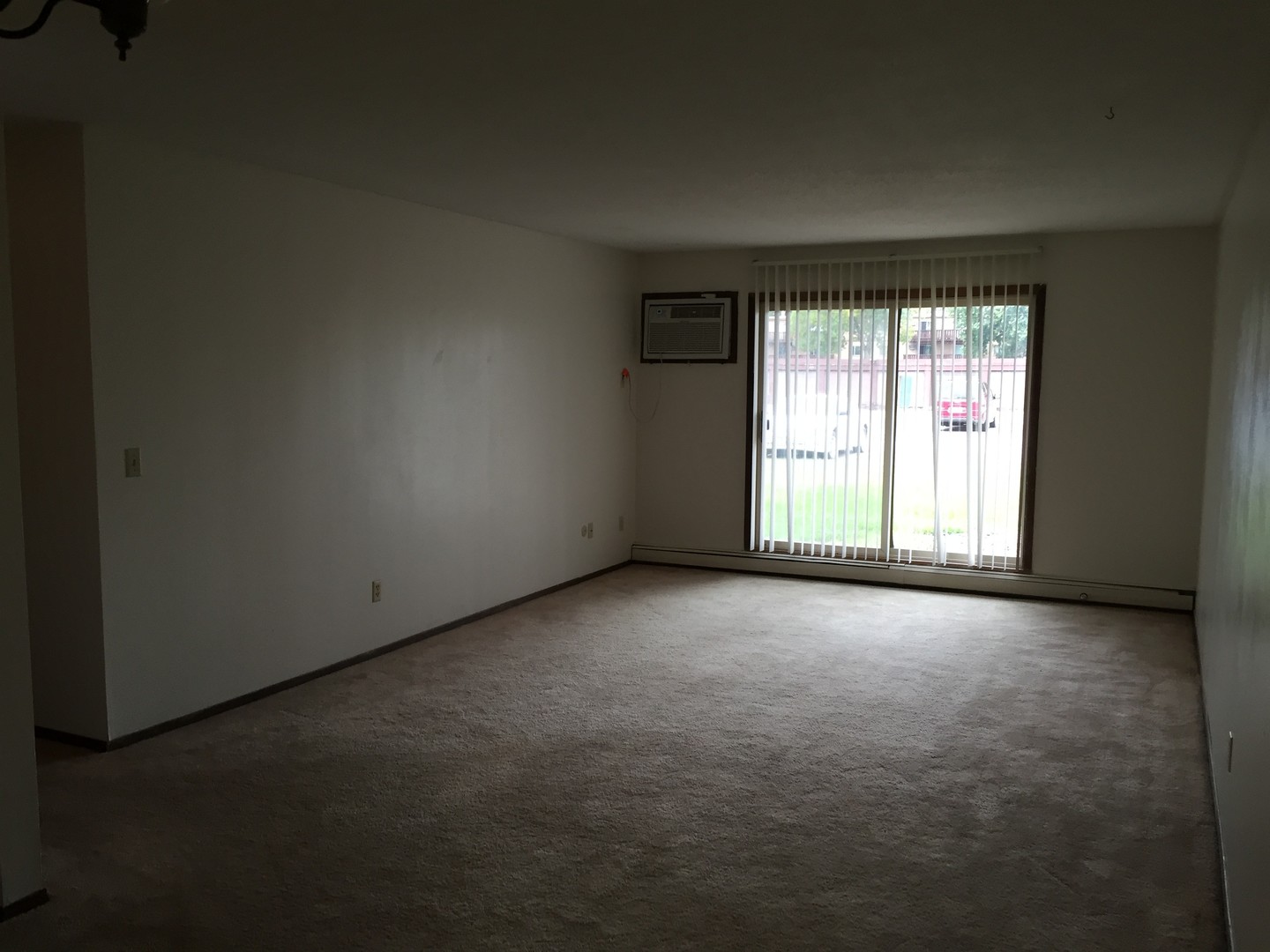 Sioux Falls Apartment: 2300 W 9th St
