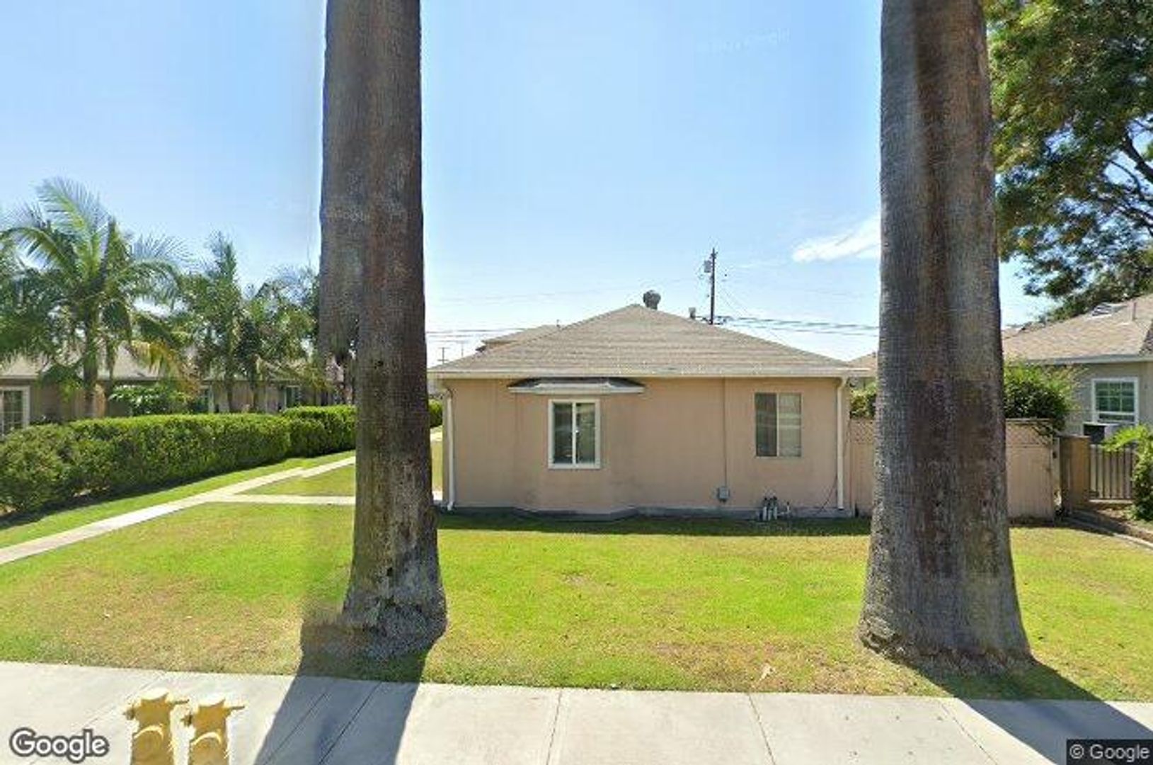 Downey Apartment: 11730 - 11734.5 Lakewood Blvd., Unit 1-6