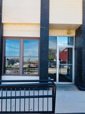 Prime retail space on Main St in Purcell!