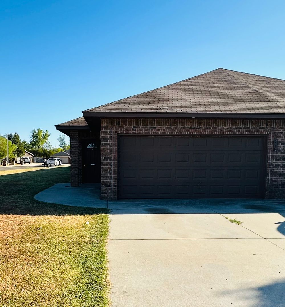 Newcastle House: 710 NE 20th Terrace