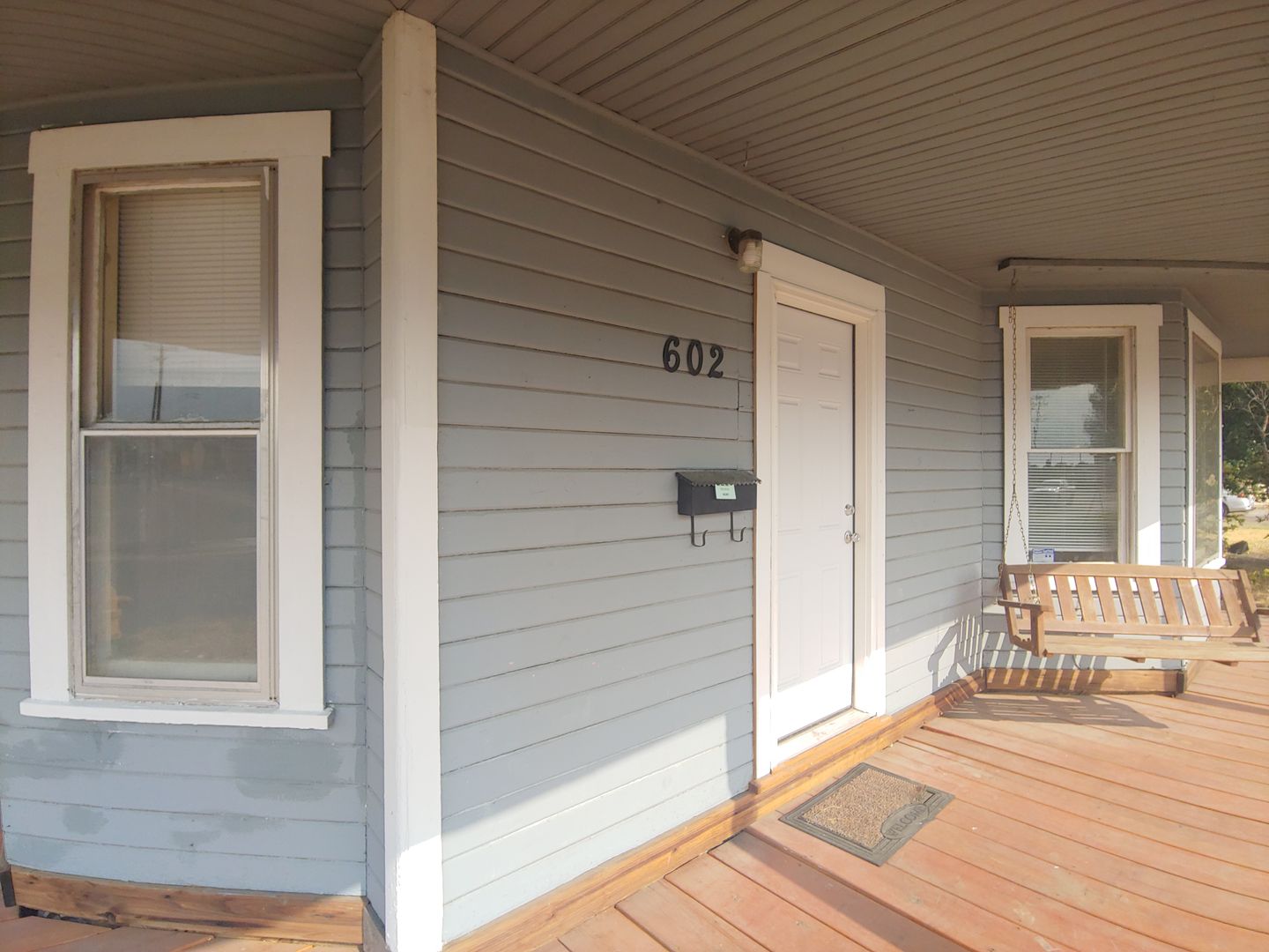 Pendleton Apartment: 602 S Main