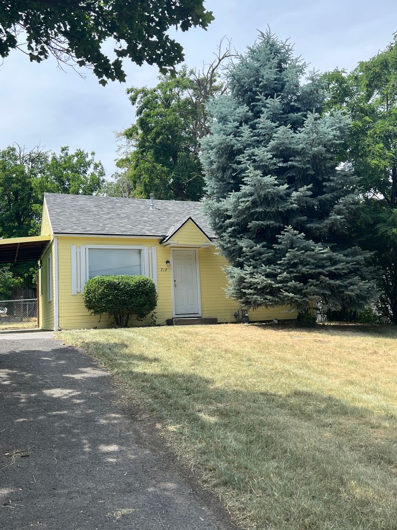 Pendleton House: 717 SW 4th St