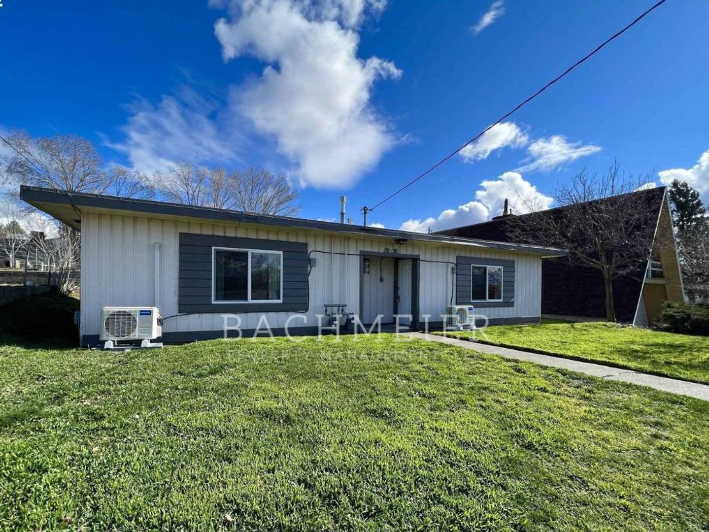 Pilot Rock Apartment: 456 SE Cherry St