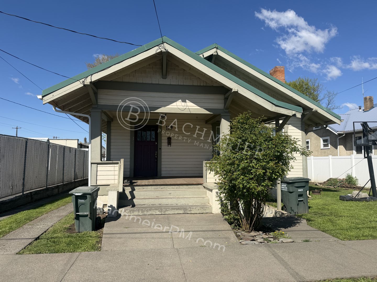 Pendleton Apartment: 119 SE 9th Drive