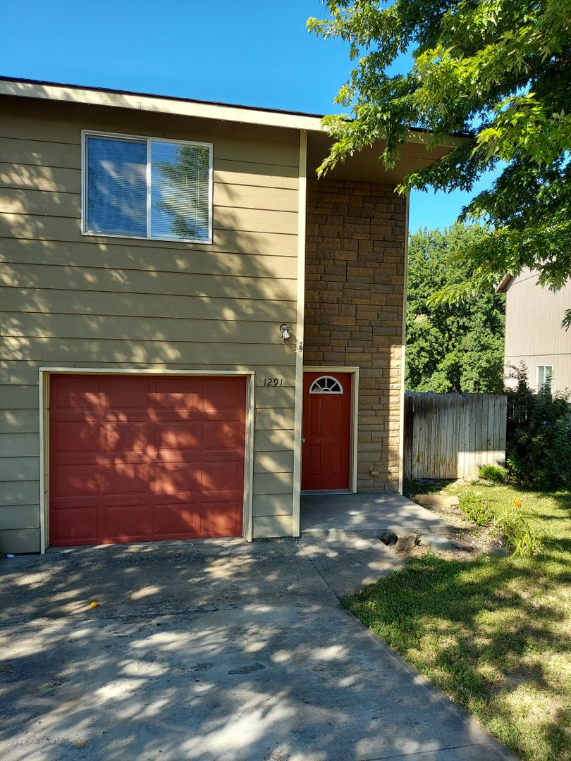 Pendleton House: 1291 SW 12th St