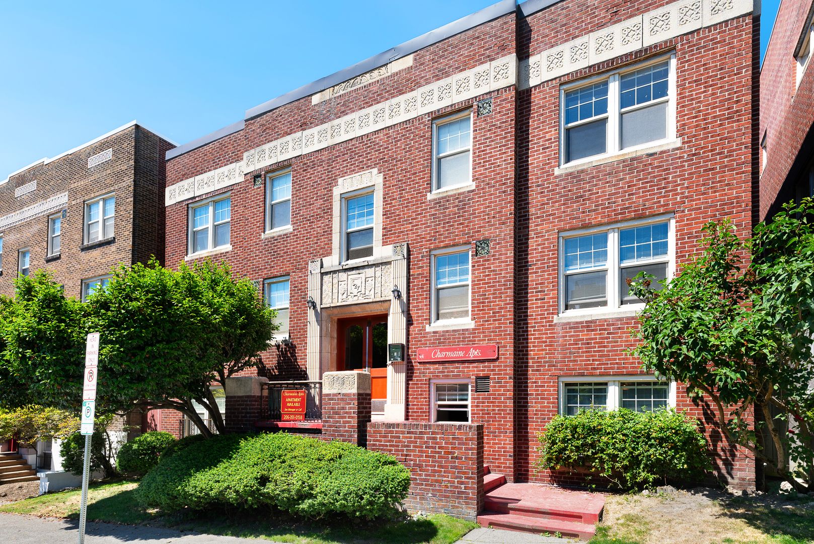 Seattle Apartment: 625 4th Ave. W.