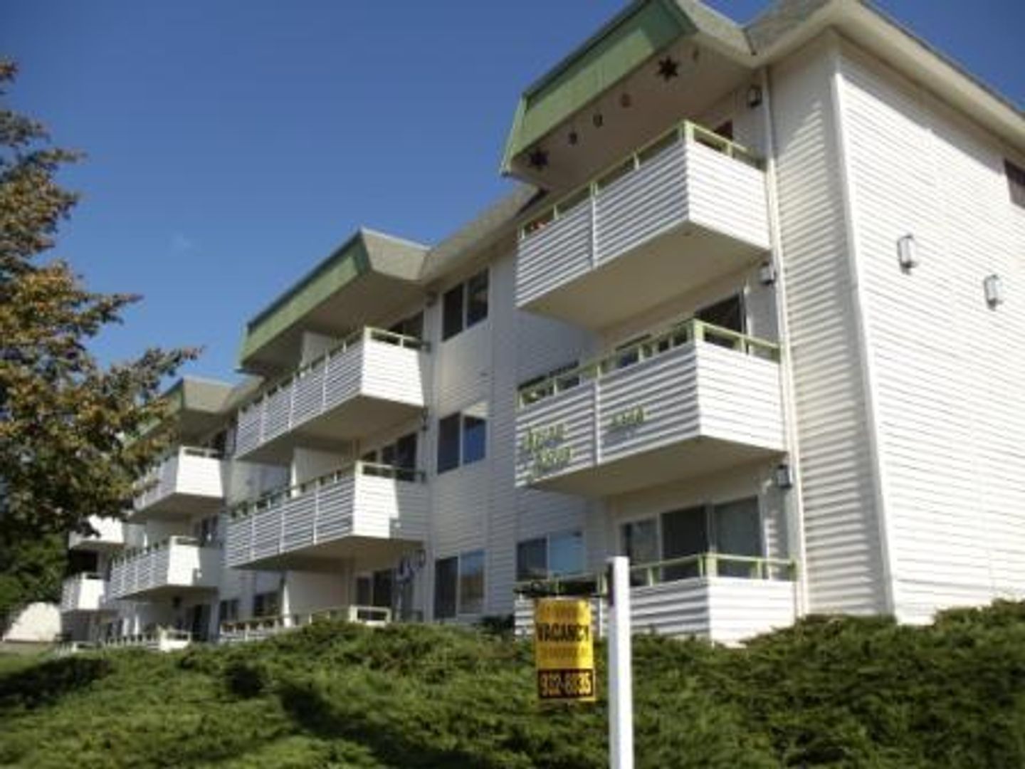 Seattle Apartment: 5656 California Ave. S.W.