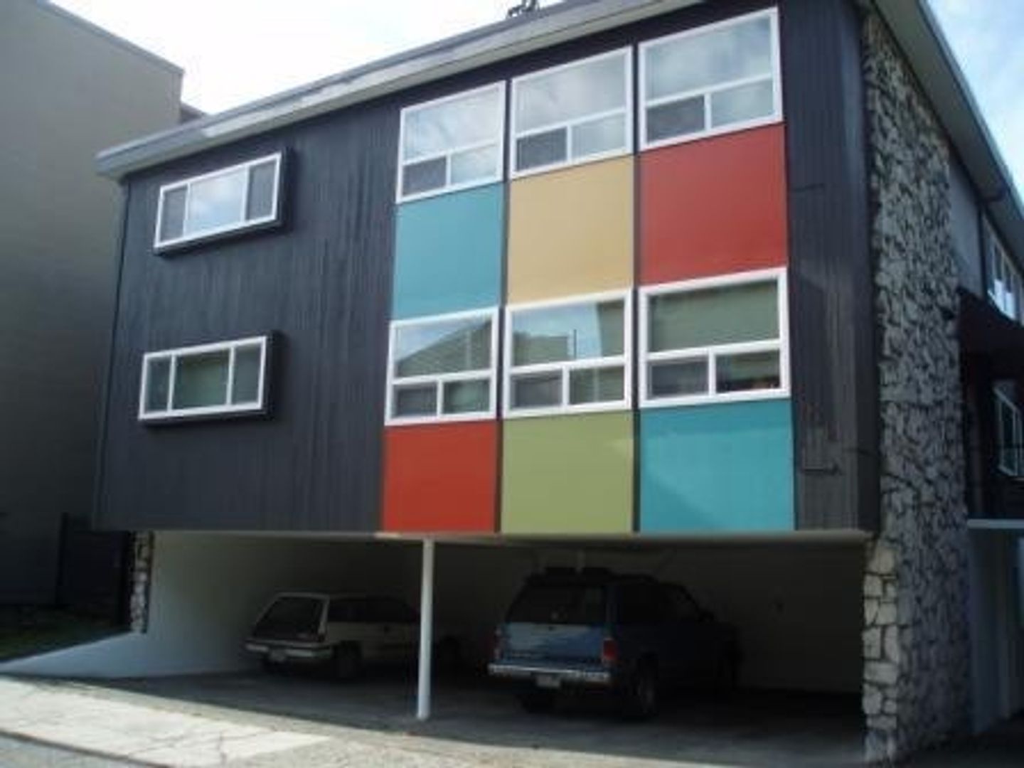 Seattle Apartment: 515 Bellevue Ave. E.