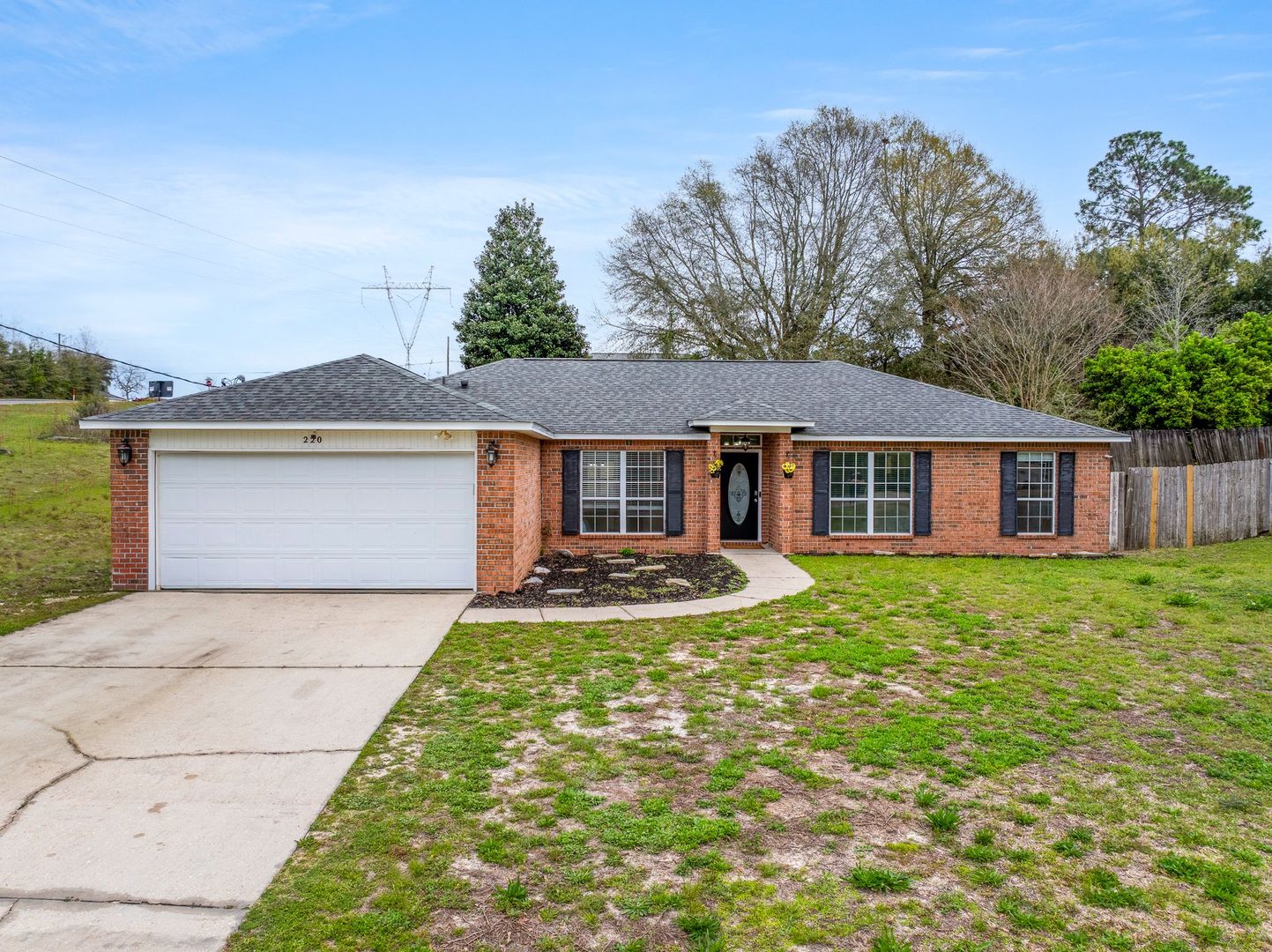 AVAILABLE- 4 Bedroom Home in South Crestview!