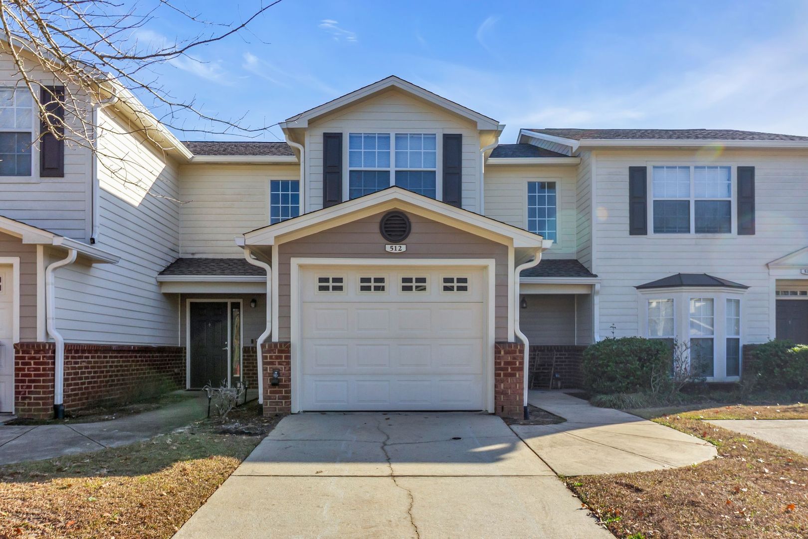 Crestview Townhome: 512Wingspan Way