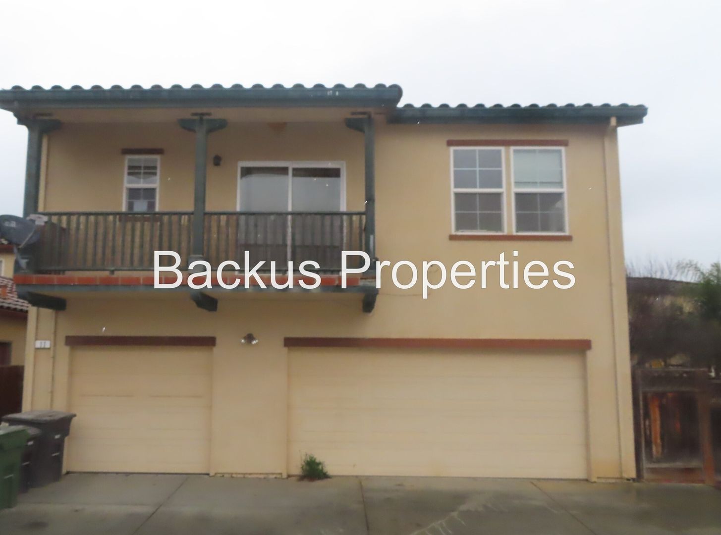 Greenfield Apartment: 11 Huerta Street