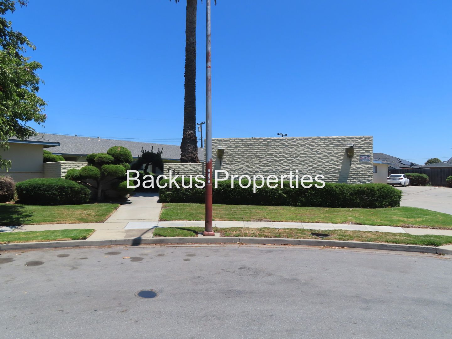 Salinas Apartment: 664 Carmelita Dr.