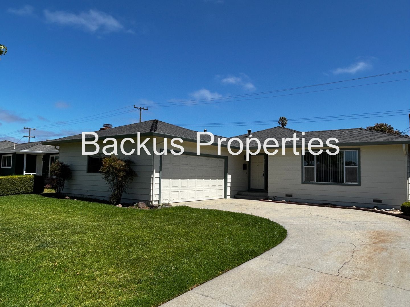 Salinas House: 790 Fairfax Drive