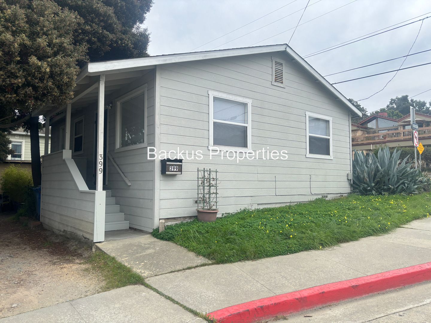 Monterey House: 399 Reeside Ave