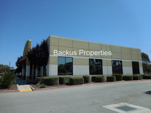 Beautiful Office Space Near Airfield in Salinas - SHOWN BY APPOINTMENT ONLY – photo 1