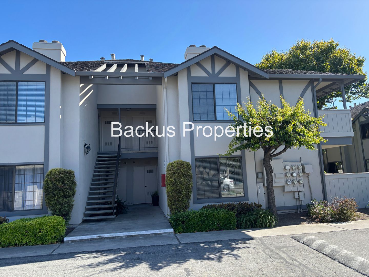 Salinas House: 1054-4 Padre Drive
