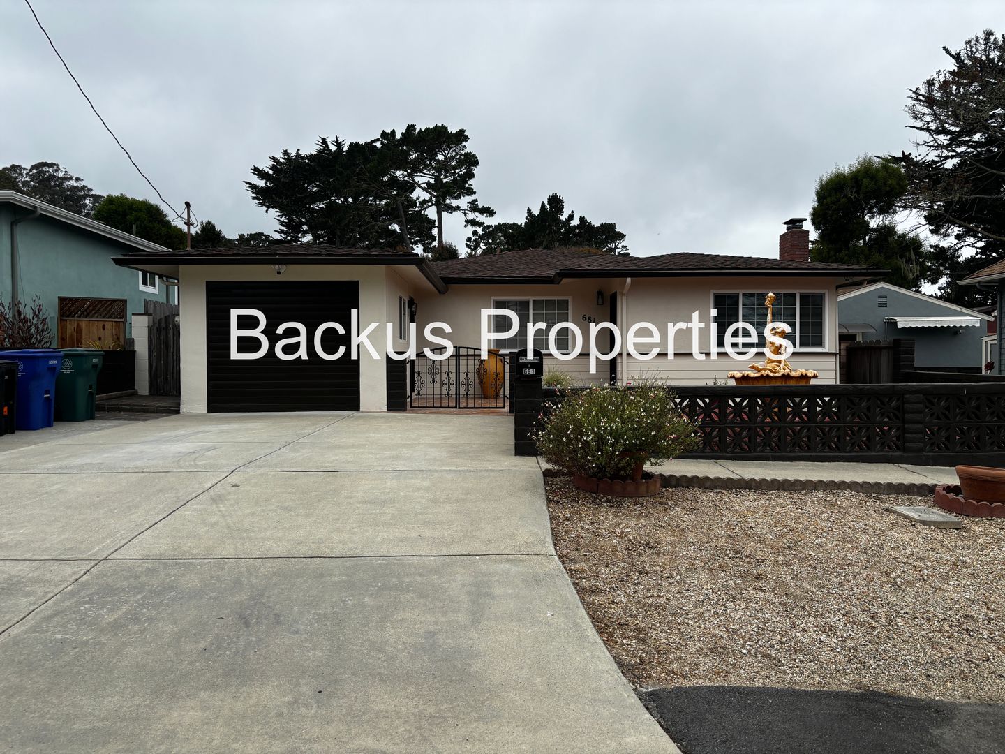 Monterey House: 681 Alice St.