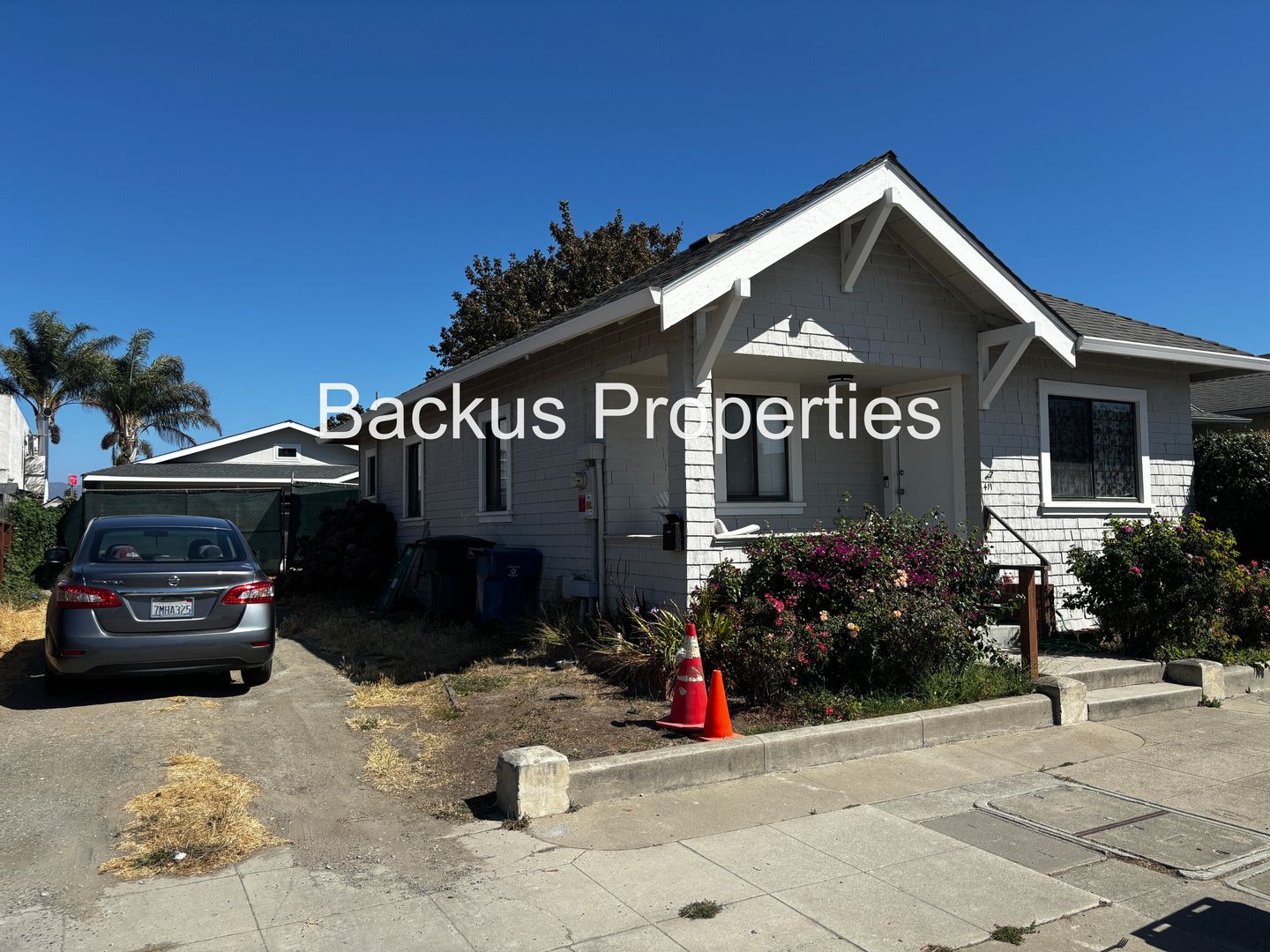 Salinas Apartment: 411 Church St.