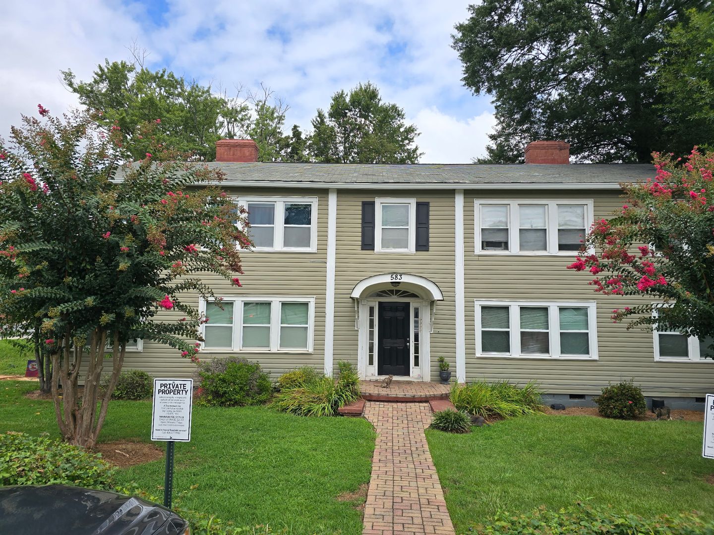 Marietta Apartment: 583 Colonial Circle