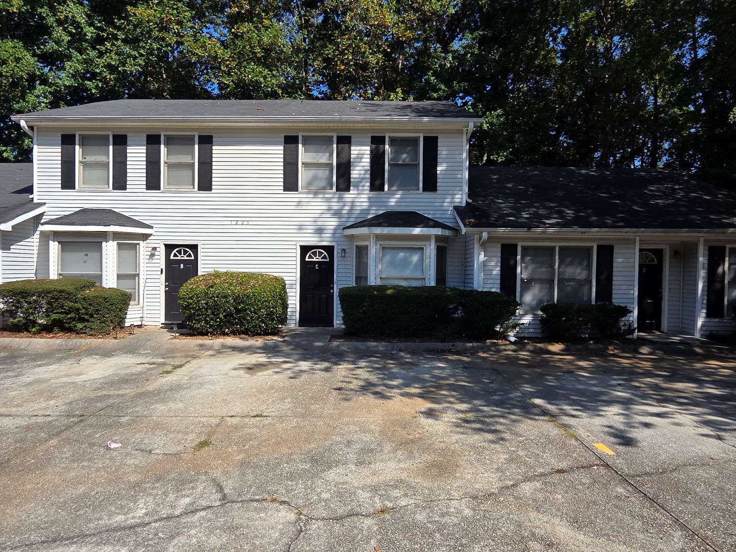 Marietta Apartment: 1225 Oakplace Drive