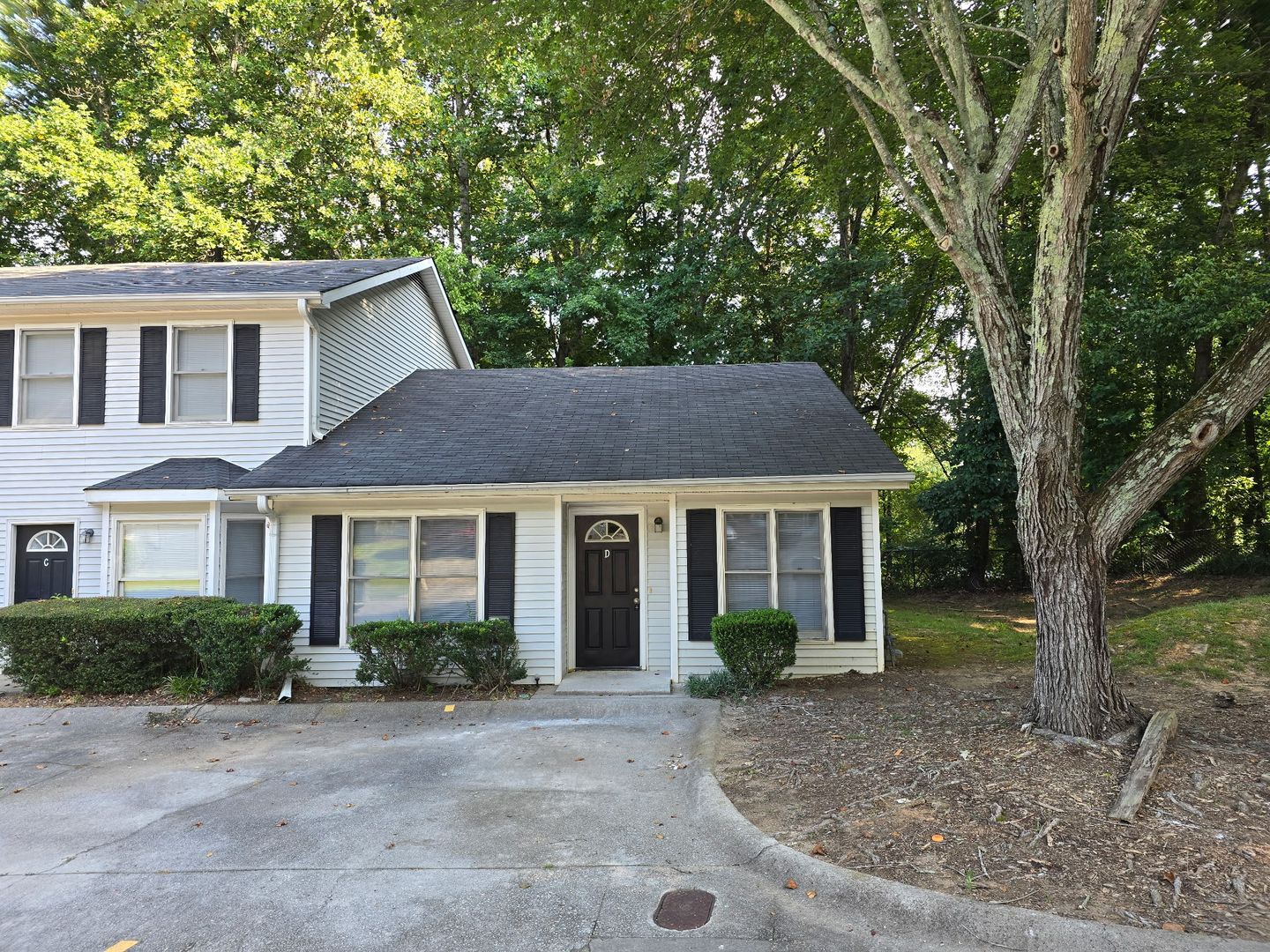 Marietta Apartment: 1225 Oakplace Drive