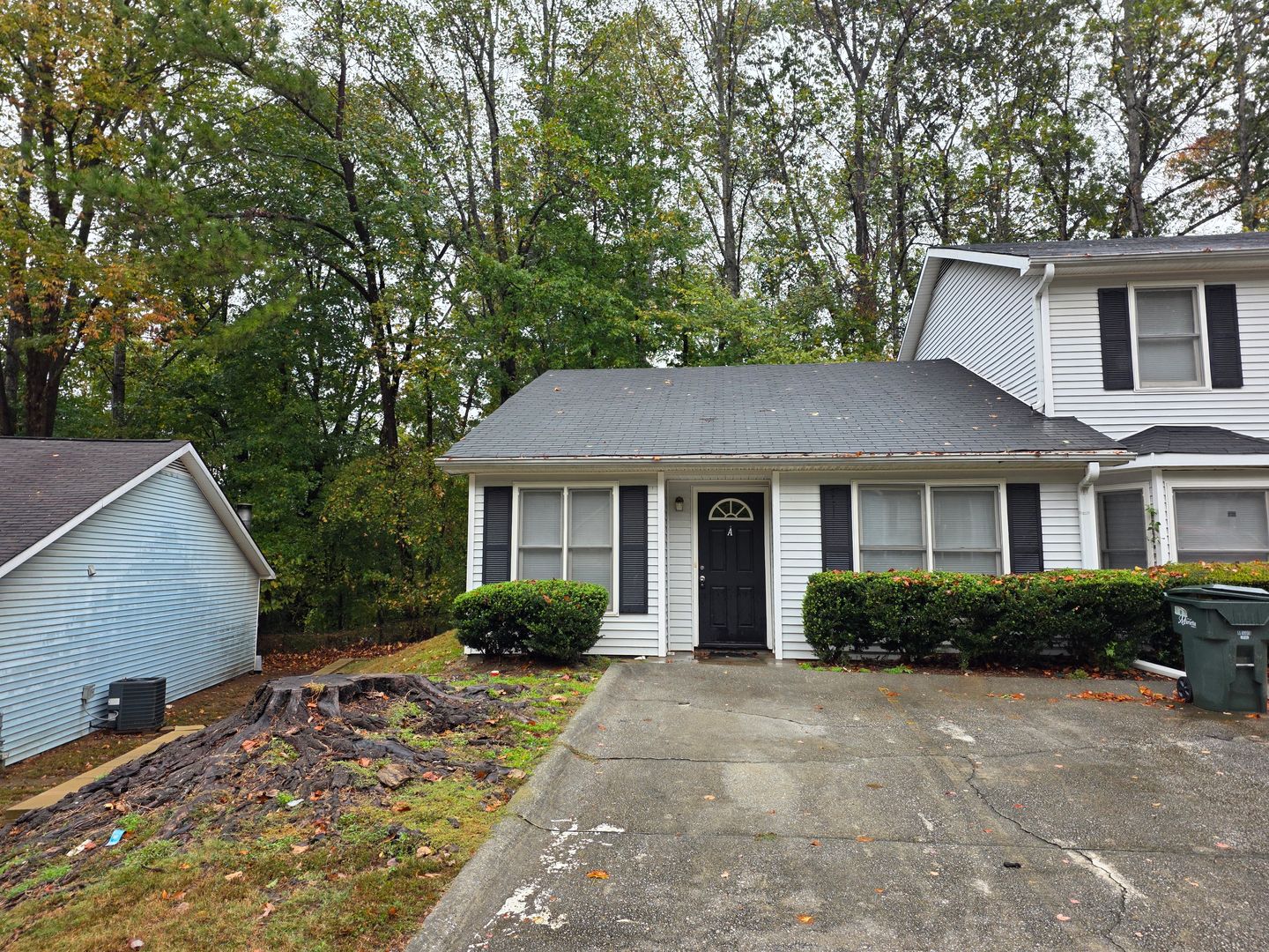 Marietta Apartment: 1225 Oakplace Drive