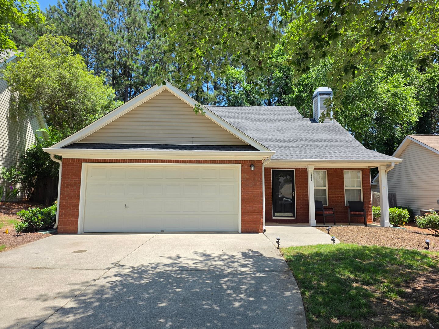 Woodstock House: 172 Stoneforest Drive