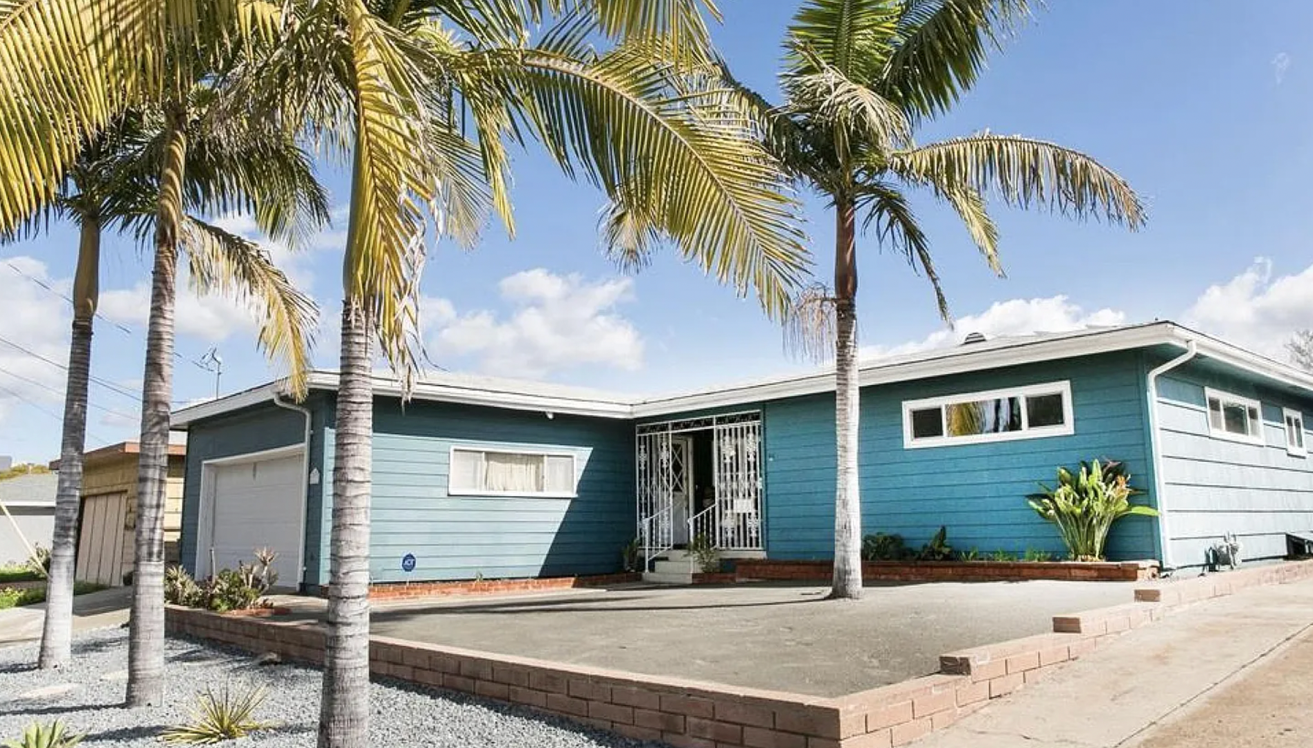 San Diego House: 5203 East Falls View Dr