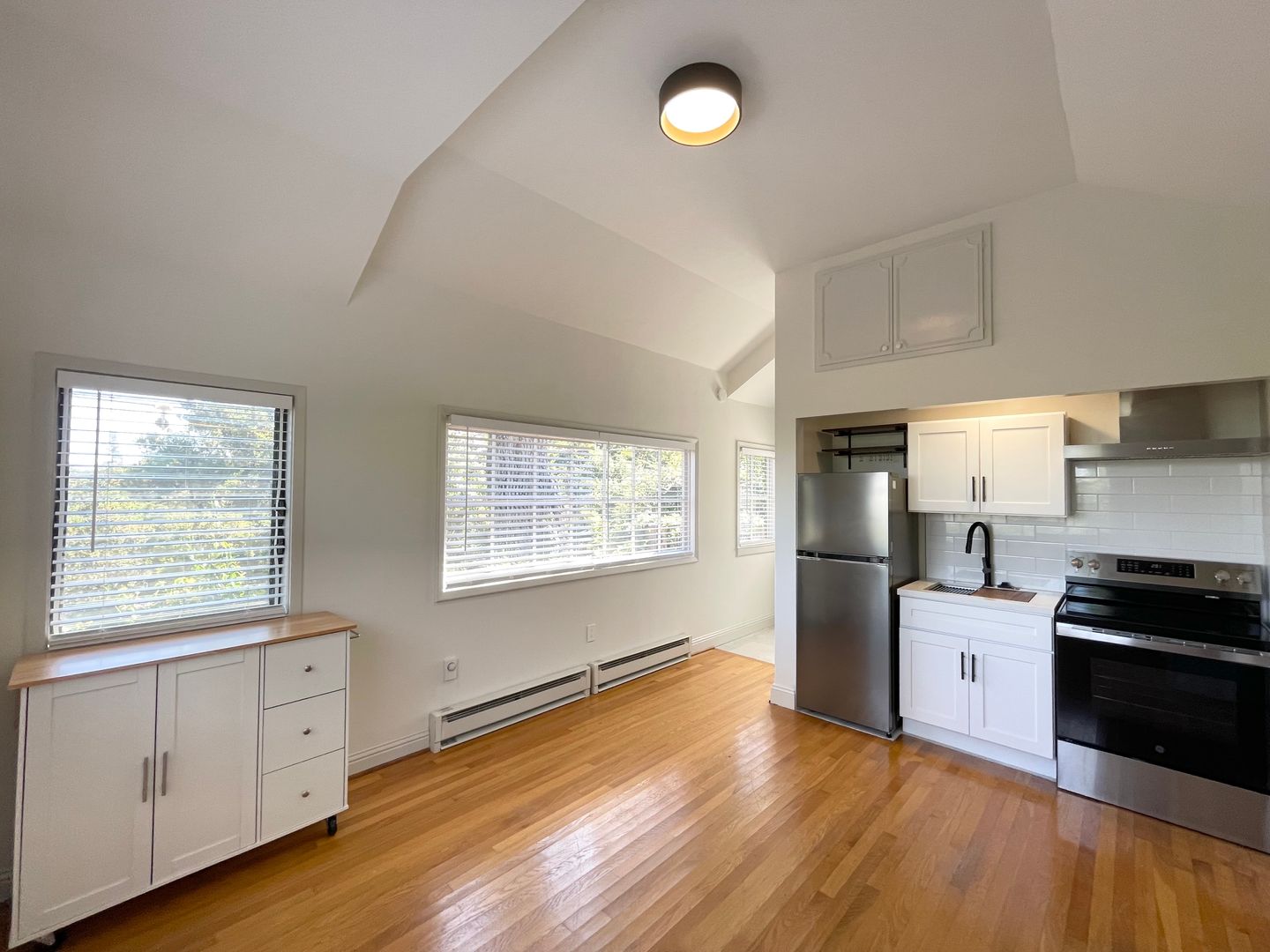 Los Gatos Apartment: 54 Cleland Avenue