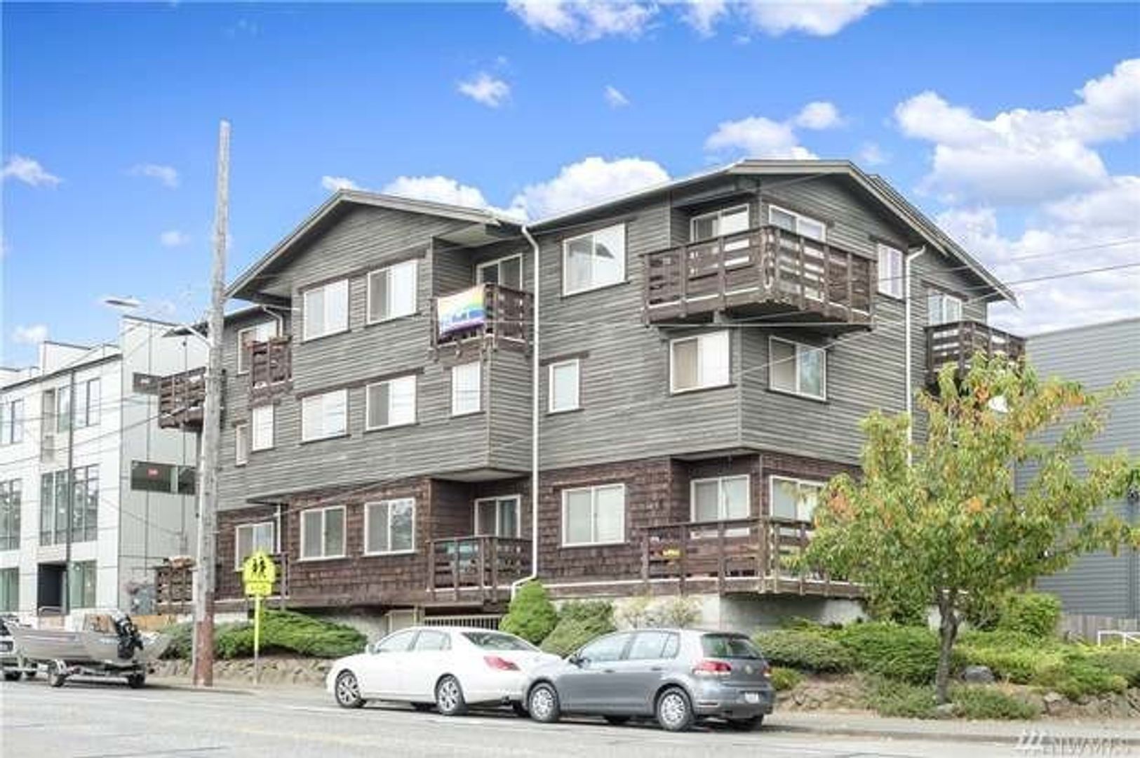 Seattle Apartment: 4800 Phinney Ave N