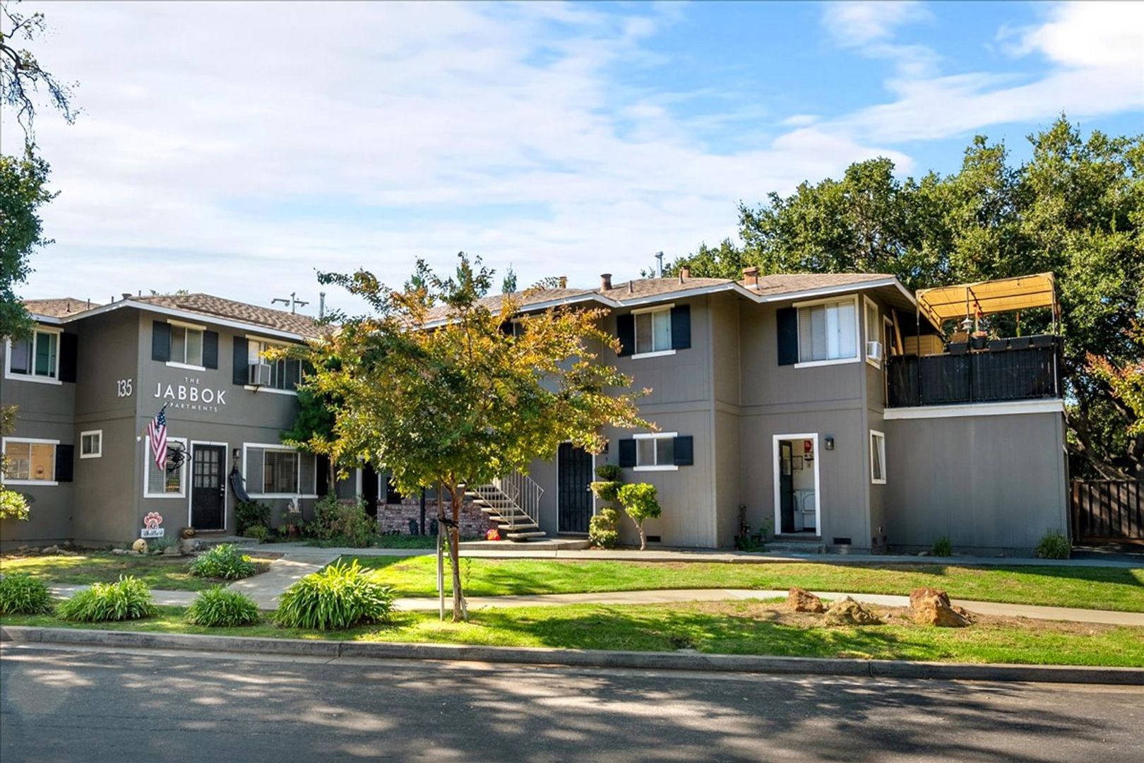 Los Gatos Apartment: 135 Carlton Avenue