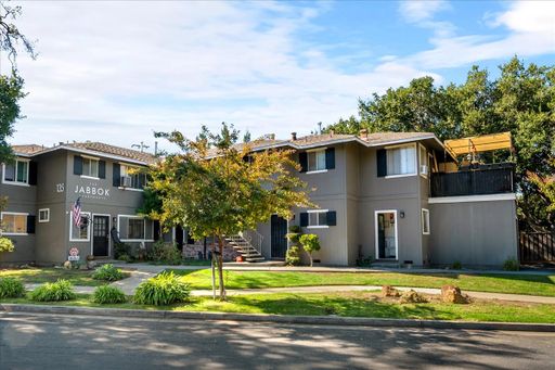Renovated 2 Bedroom/ 1 Bath Apartment in the Heart of Los Gatos – photo 1