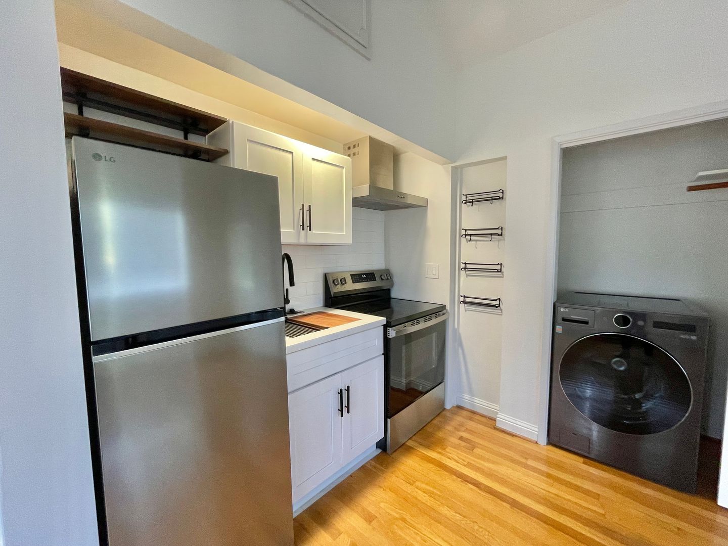 Los Gatos Apartment: 54 Cleland Avenue