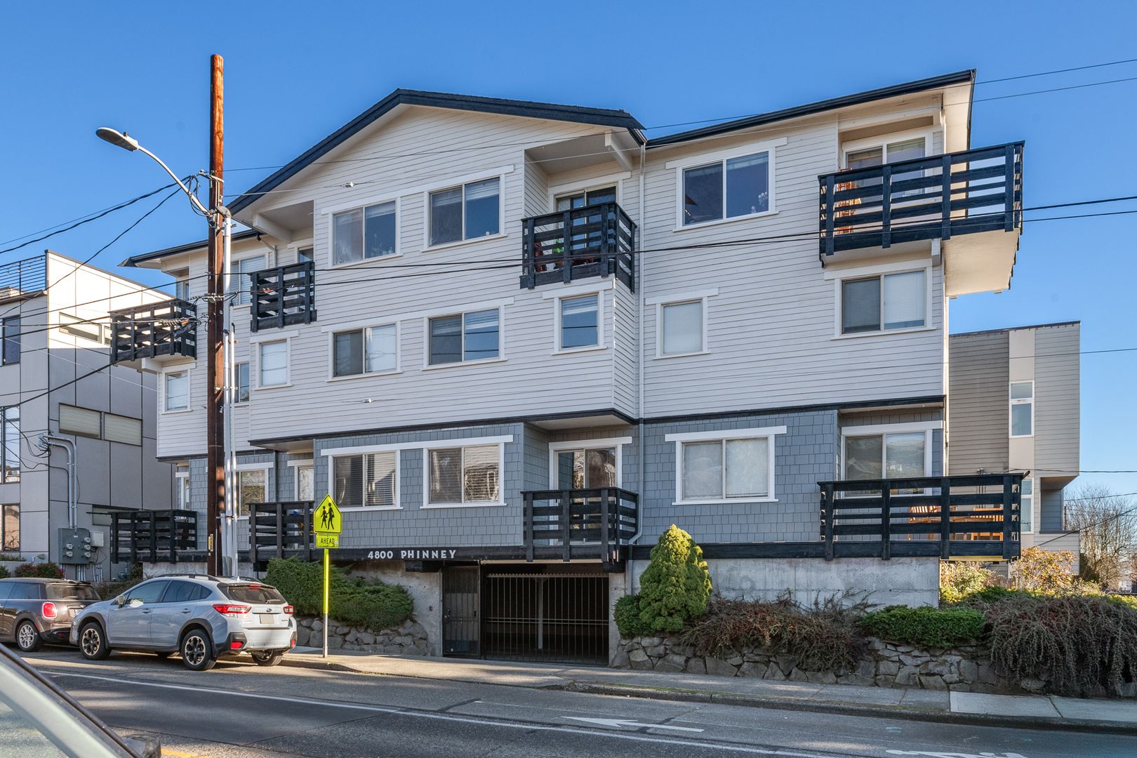 Seattle Apartment: 4800 Phinney Ave N