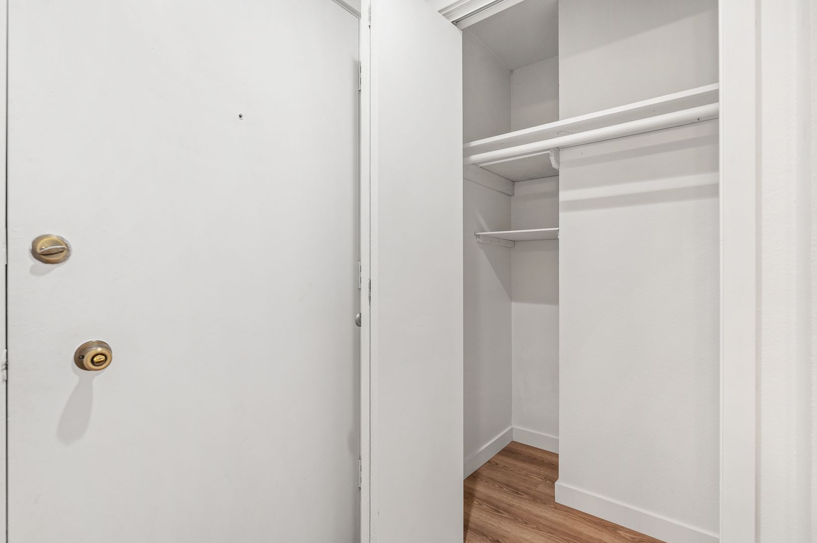 Seattle Apartment: 2000 California Ave SW