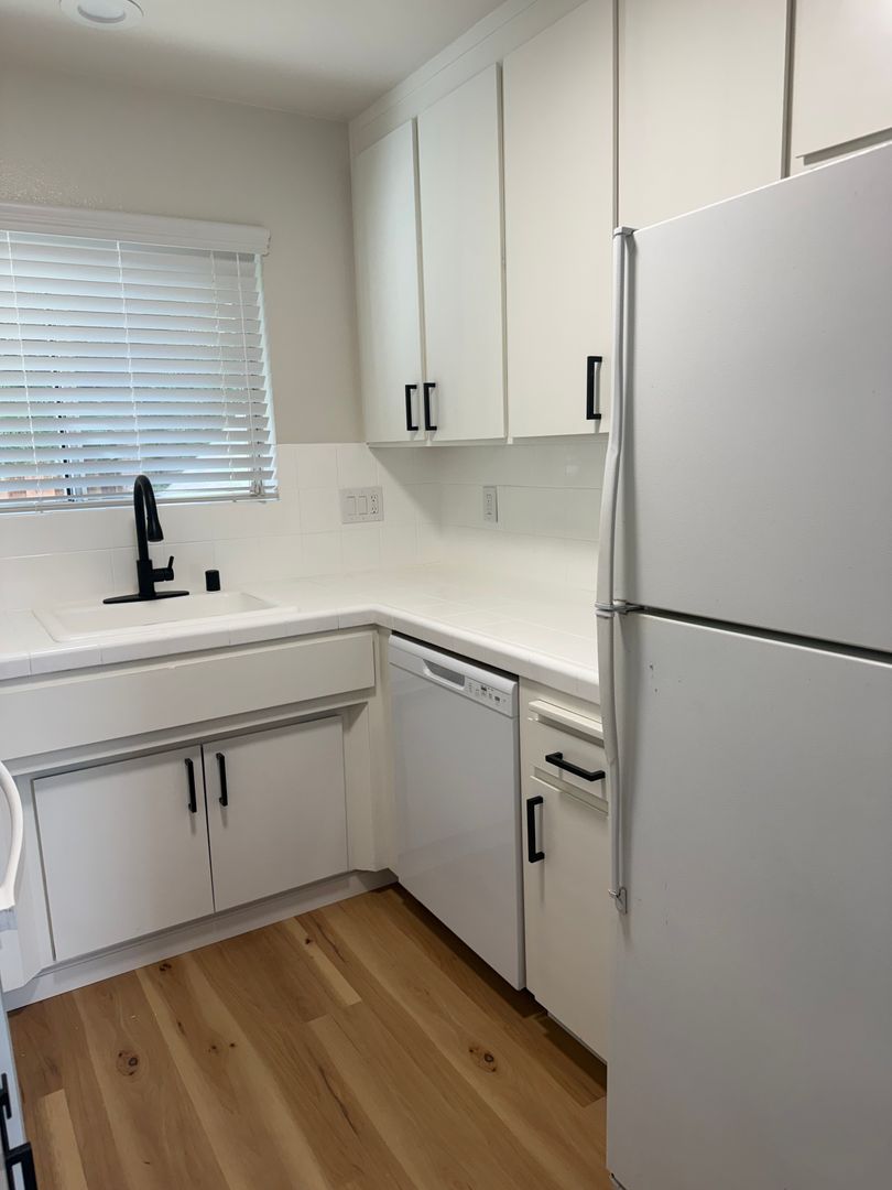 Santa Clara Apartment: 2868 Homestead Road