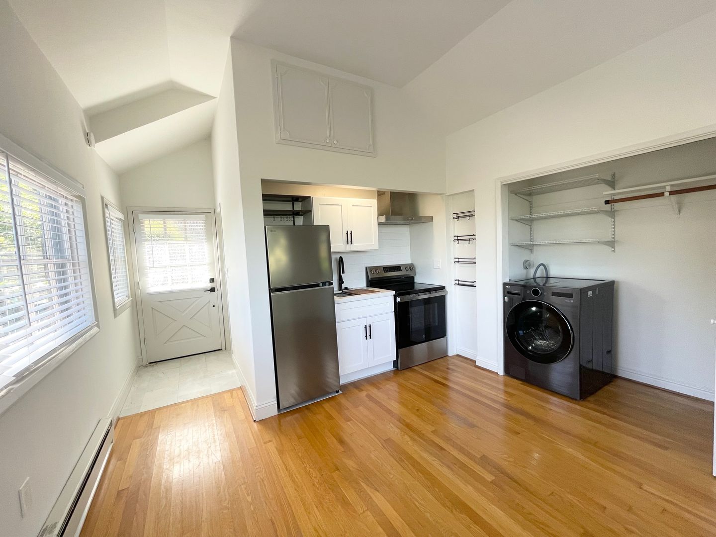 Los Gatos Apartment: 54 Cleland Avenue