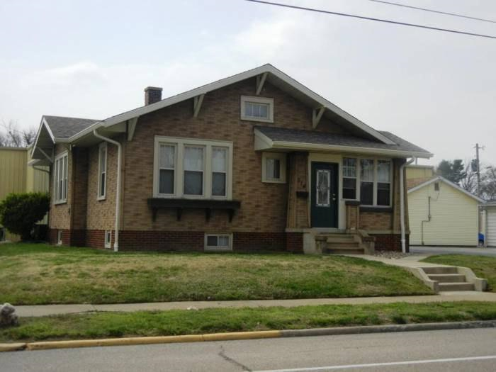 Mascoutah House: 314 West Main