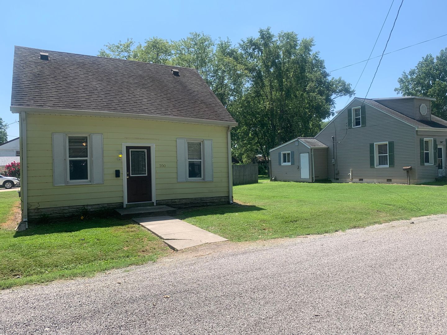 Mascoutah House: 700 West State