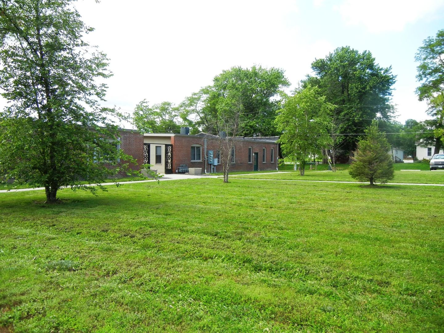 Mascoutah Apartment: 1410 Eisenhower St