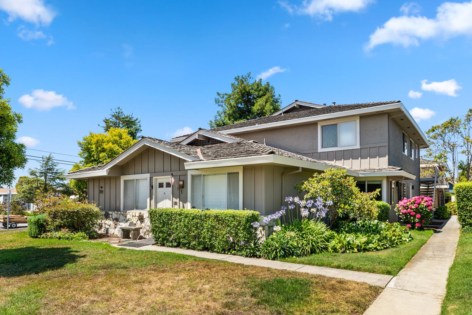 Capitola Apartment: 1355 42nd Ave #2
