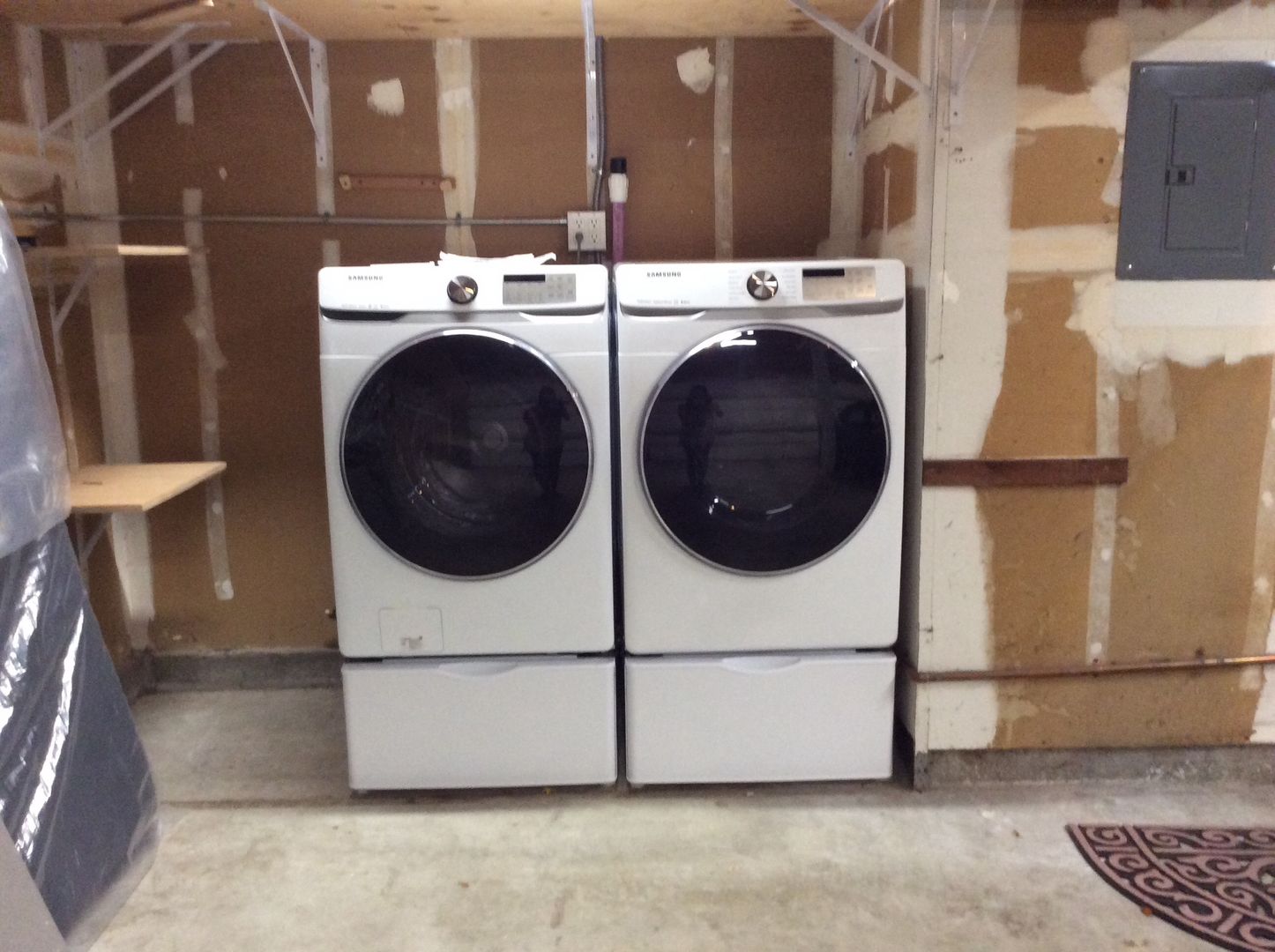 Laundry room at 1 Berkeley