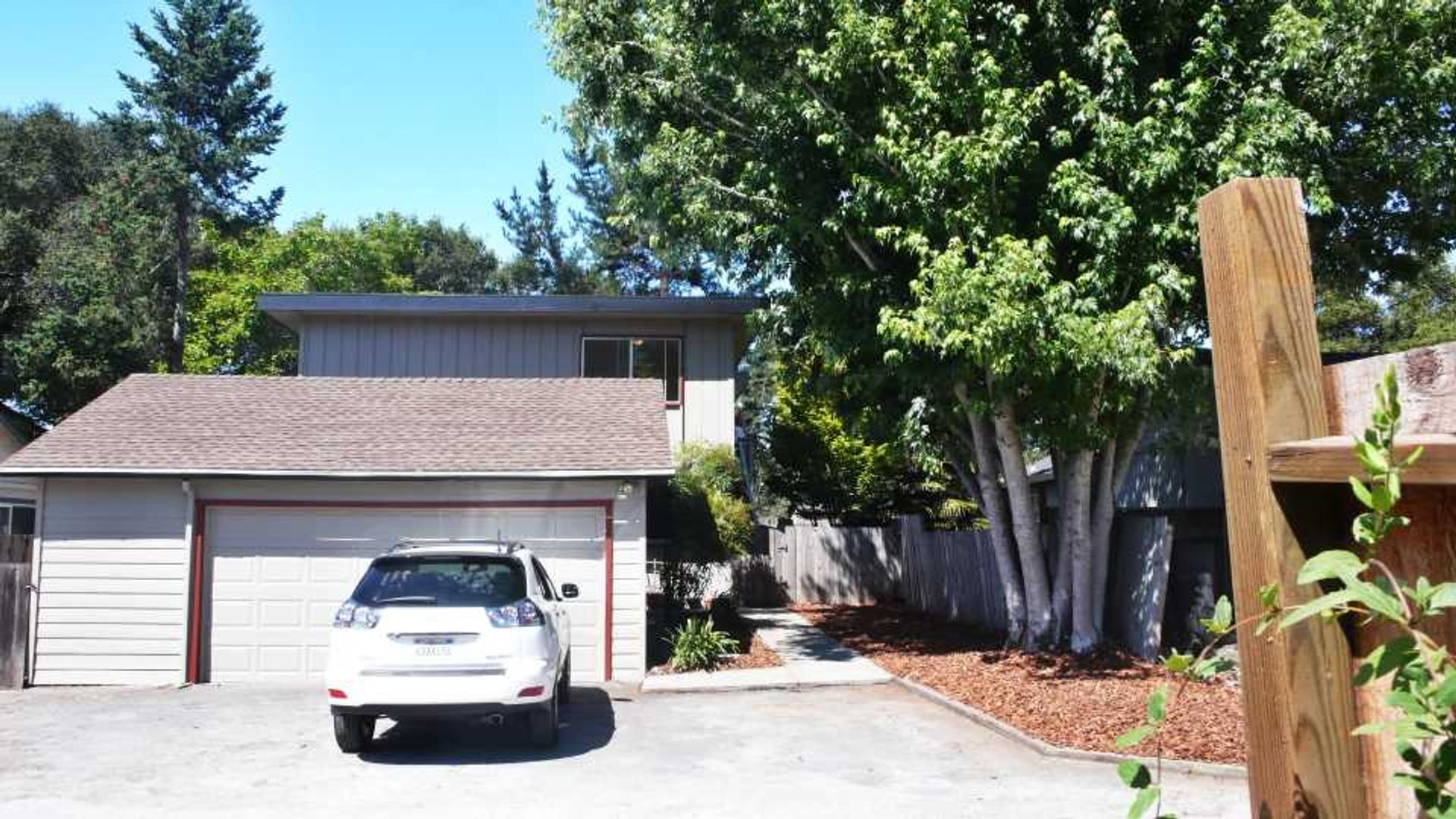 Scotts Valley House: 17 Jolley Way