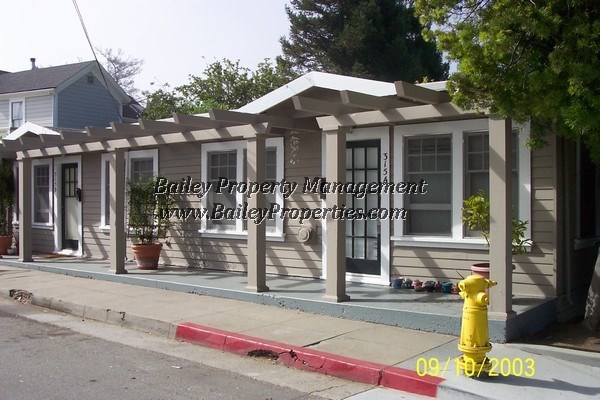 Santa Cruz House: 404 Murray