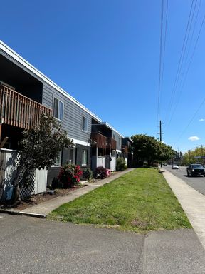 Updated Lower 1 Bedroom Unit SE Portland – photo 1