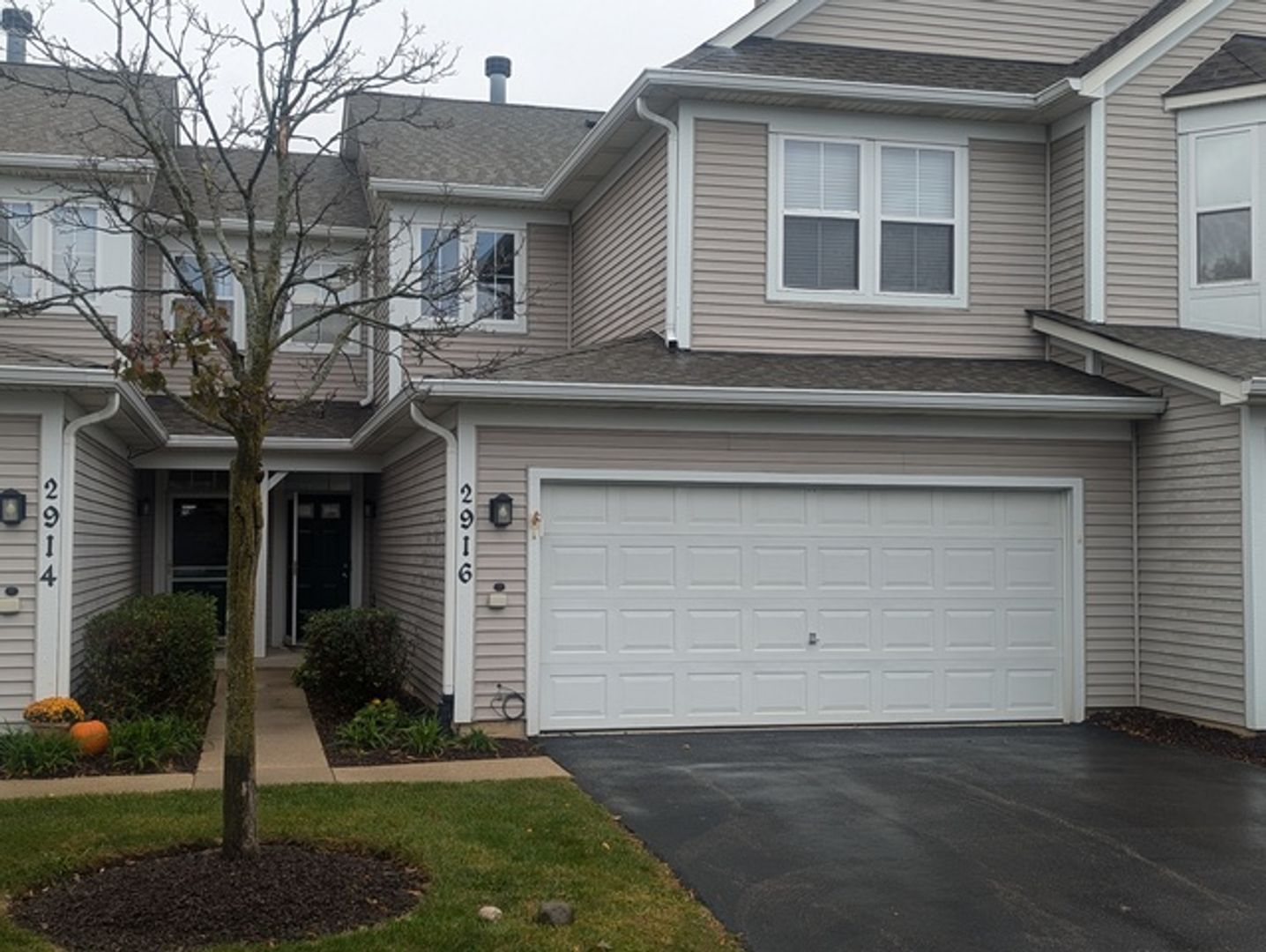 2916 Falling Waters Blvd , Lindenhurst, IL 60046