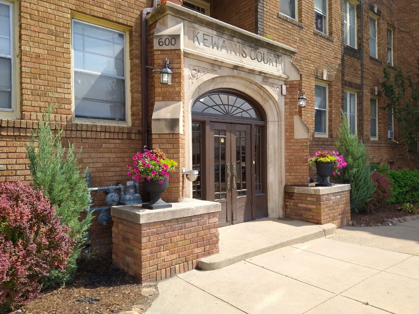 Minneapolis Apartment: 600 W Franklin Avenue