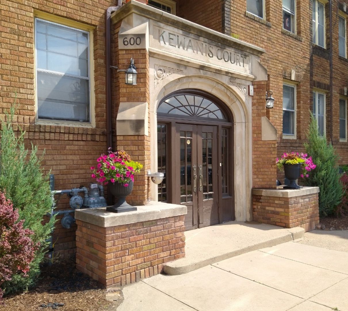 Minneapolis Apartment: 600 W Franklin Avenue